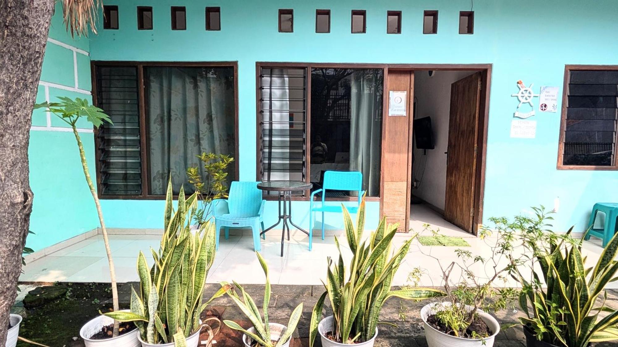 Homey Guesthouse Kertajaya スラバヤ エクステリア 写真